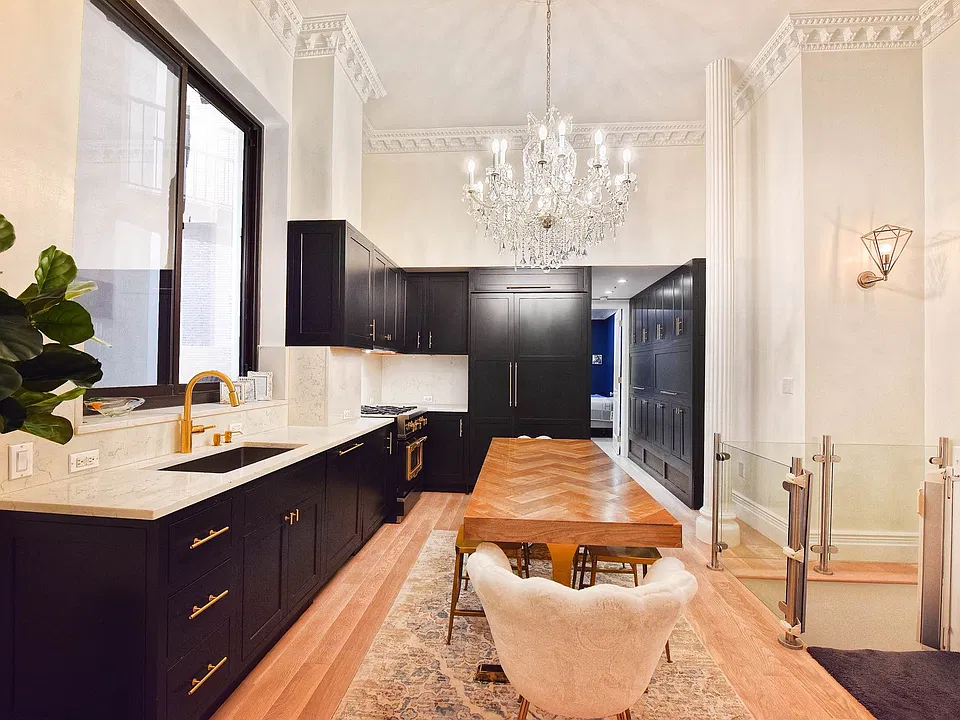 49 E 12th St #1D