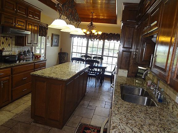 Kitchen and breakfast nook