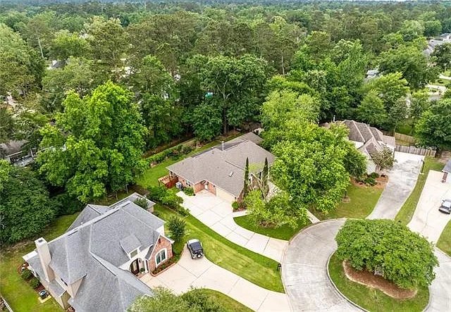 1306 Woodmere Dr — Photo 32