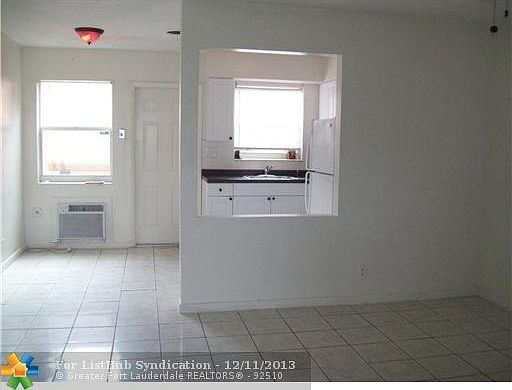 4th image of 1477 NW 60th Ave