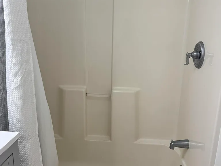 4281 Yorkshire Dr — Photo 30