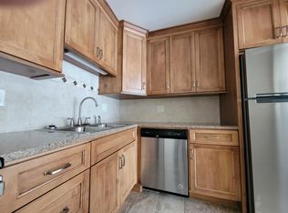 4415 Clifford Dr #113, Hermitage, PA 16148