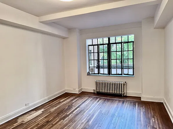 25 Tudor City Pl APT 208, New York, NY 10017