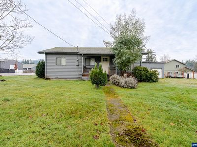 410 SW Broadway St, Mill City, OR, 97360