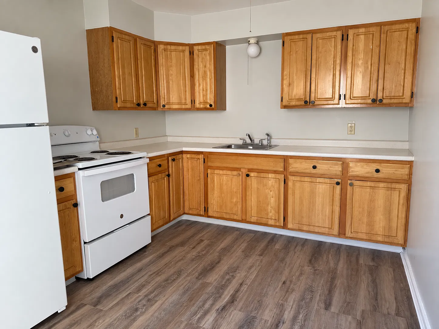 2 bed, 1600 sqft, $2,250 — Photo 3
