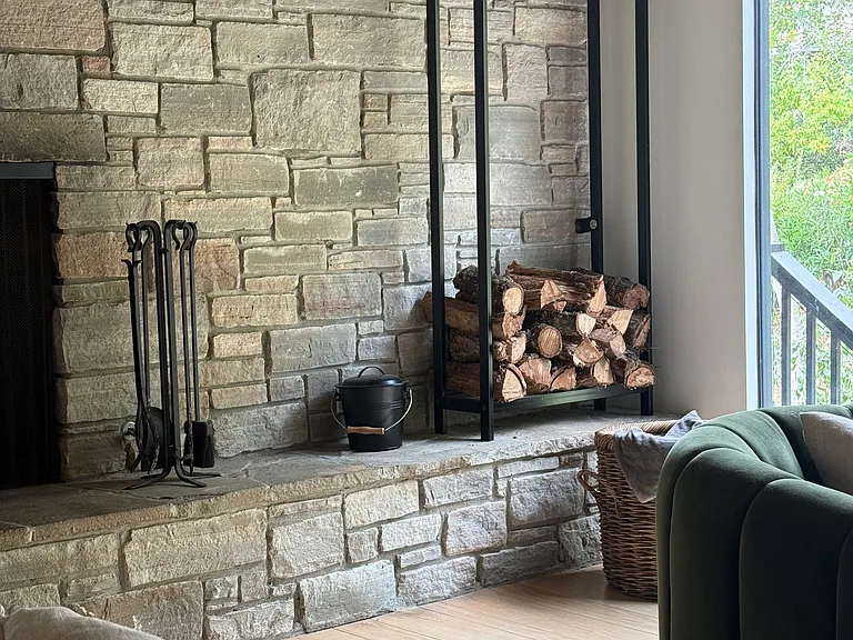 242 N Almenar Dr — Photo 4