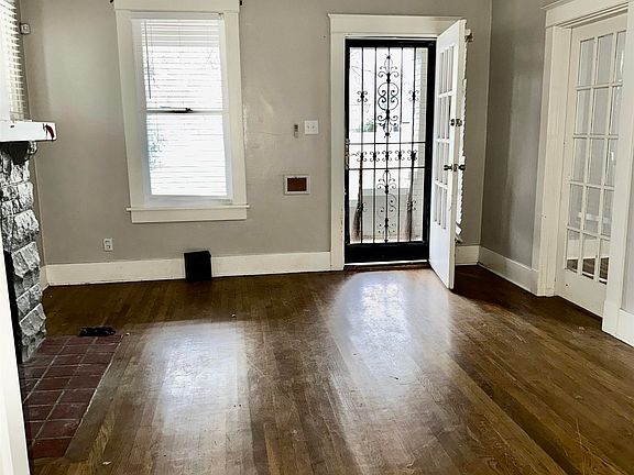 2nd image of 2297 Jackson Ave