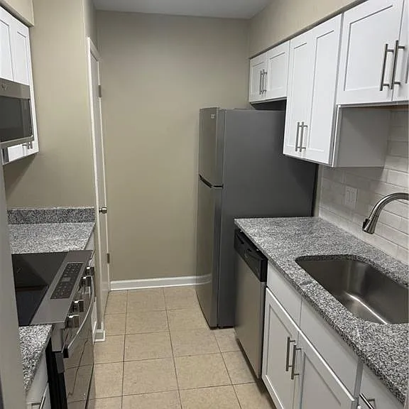 588 Oak Ave — Photo 5