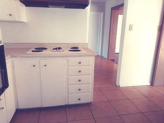 3rd image of 2014 Hendola Dr NE