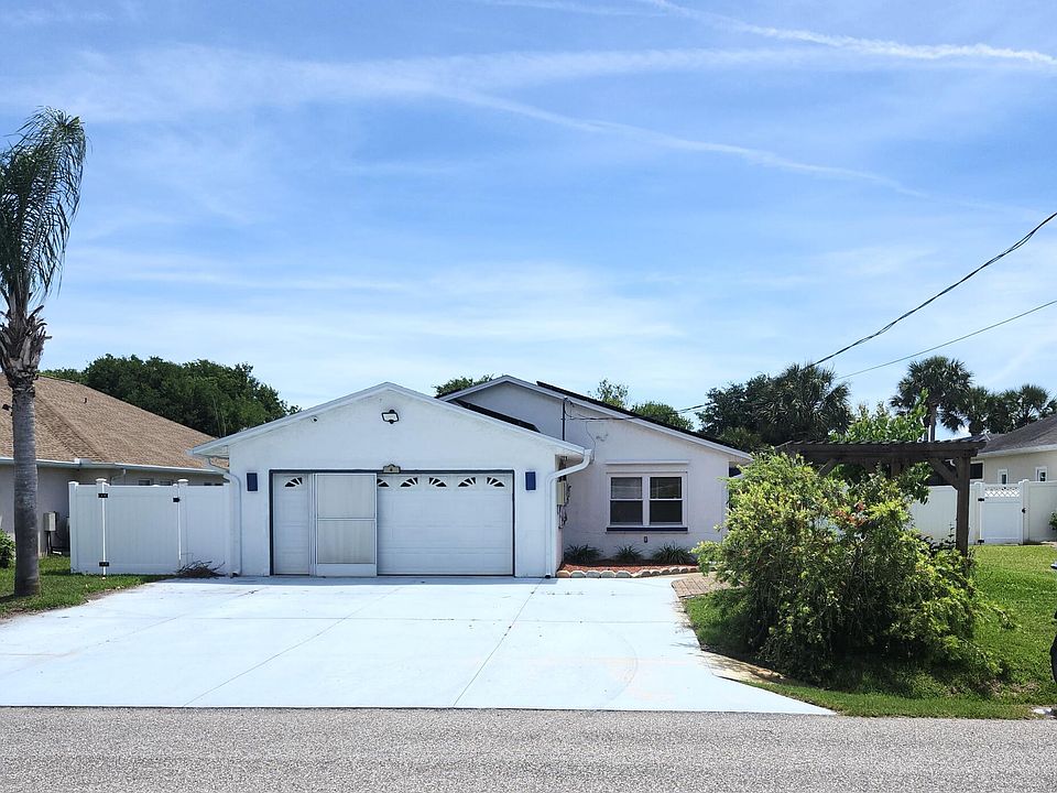1st image of 4 CHIPPEWAY Court