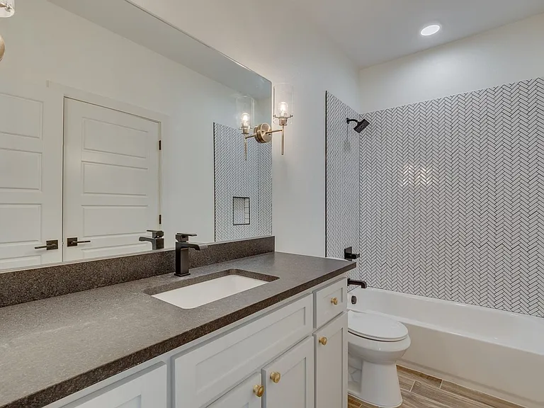 3120 Cockrell — Photo 16