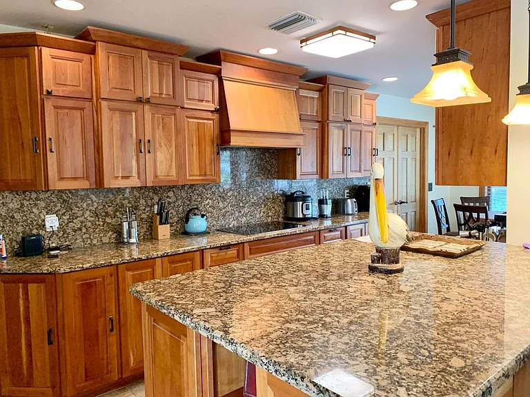 844 Pamela Dr — Photo 9