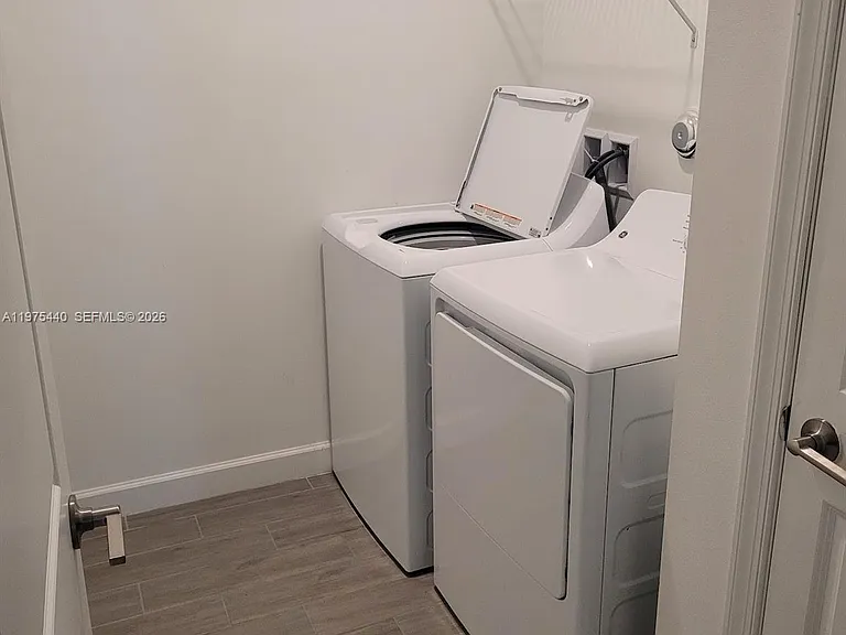 1200 Sterling Pine Pl — Photo 46