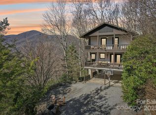 821 Summit Dr, Maggie Valley, NC 28751