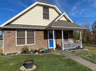 4913 N Creek Woods Dr, Saint Joseph, MO 64507