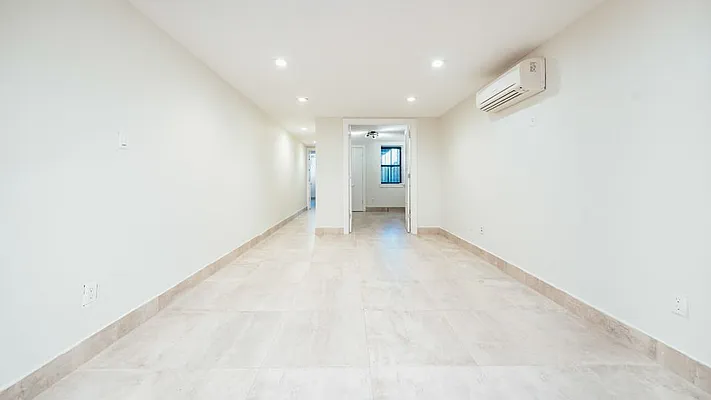 Rented by Nooklyn NYC LLC | media 49