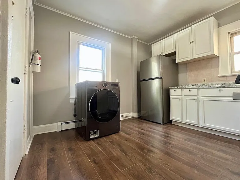 9 Rosedale Ave #2 — Photo 7