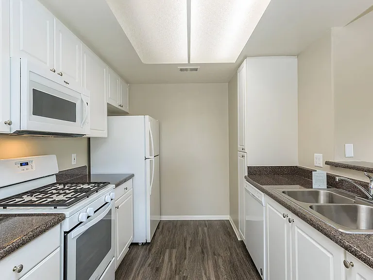 Laurel Terrace Apartment Homes — Photo 42