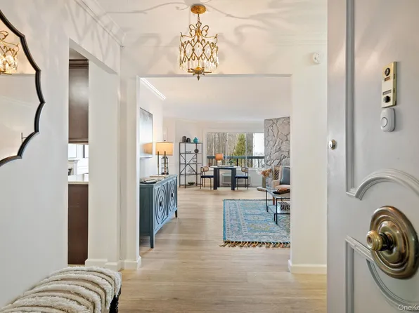 400 High Point Drive #PH5, Hartsdale, NY 10530