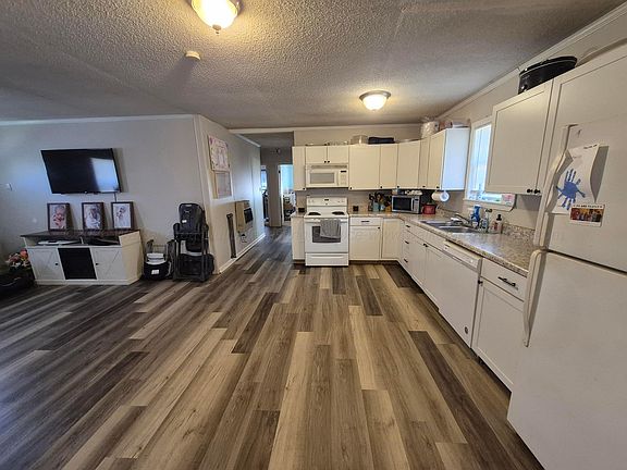 5th image of 190 Bluff Cir