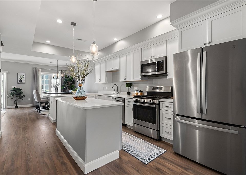 1st image of 868 Washington St #868