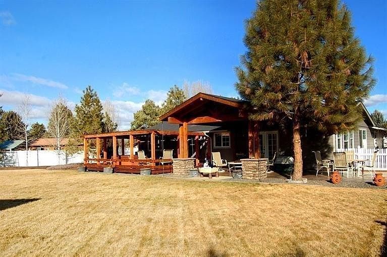 1st image of 376 NE Sorrel Way