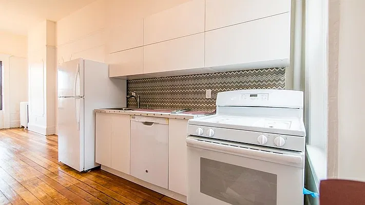 Rented by Nooklyn NYC LLC | media 19