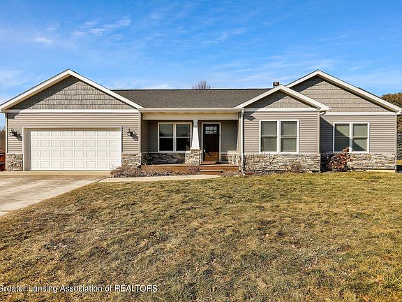 3rd image of 6536 Nichole Dr