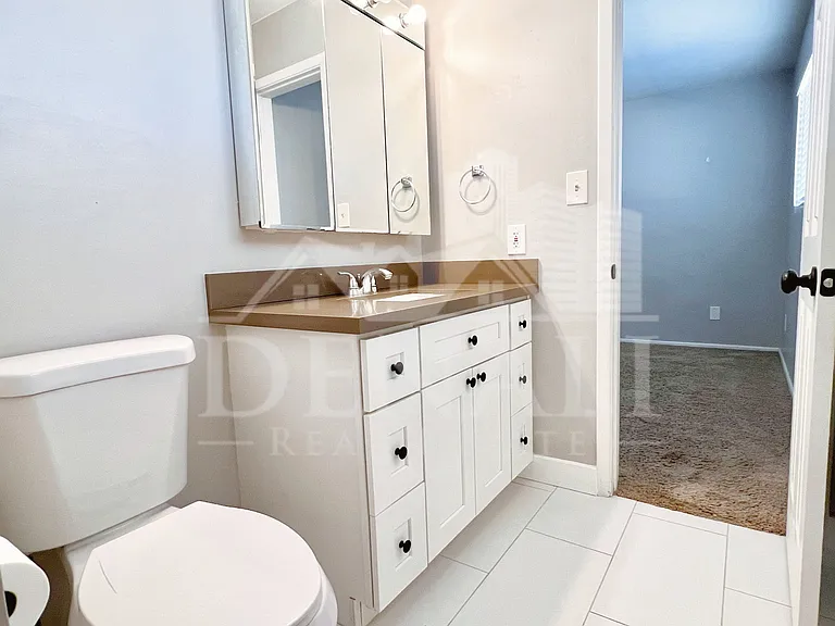 1220 W Romo Jones St — Photo 12