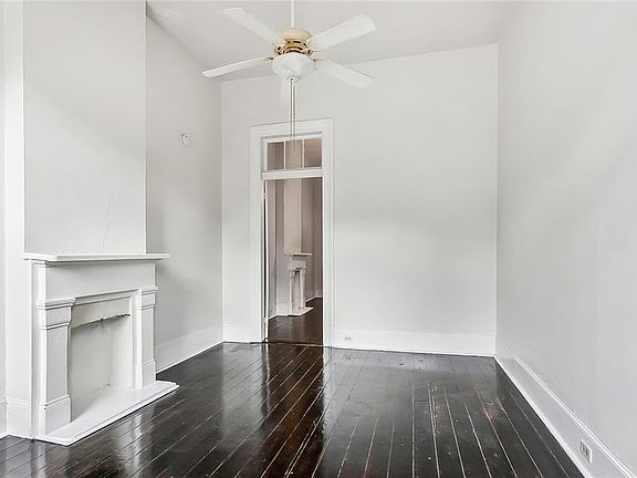 4th image of 2023 Burgundy St