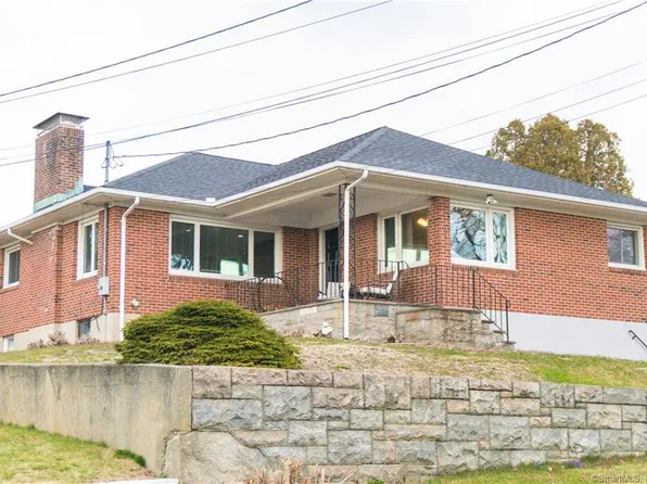 18 Senkow Drive, Groton, CT 06340