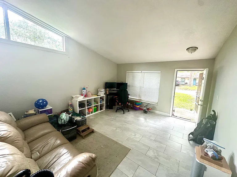 1903 Wizard Ct — Photo 5