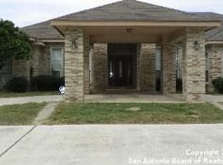 1758 Us Highway 181 N, Floresville, TX 78114