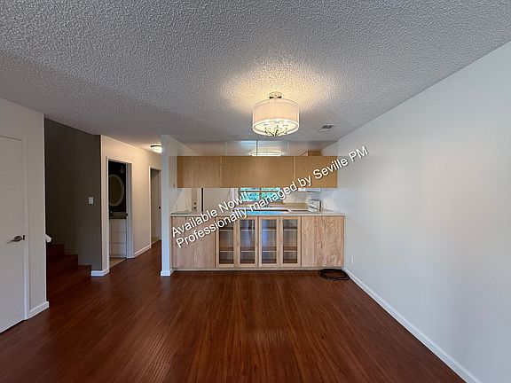 4th image of 1175 Island Dr