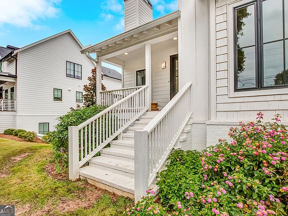 2nd image of 205 Flesner Ct