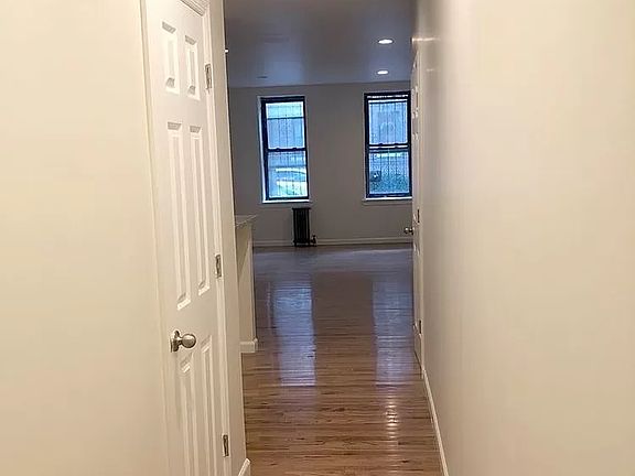 2nd image of 3725 81st St Ste 1I