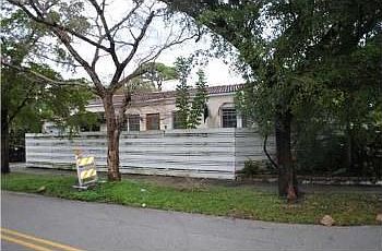 1st image of 1140 SE 6th Ter Unit 3