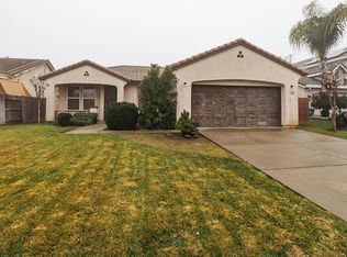 924 Stanford Ave, Madera, CA 93637