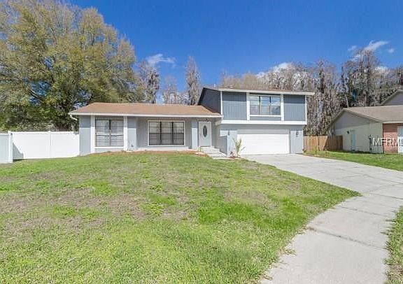 2nd image of 15620 Farnsworth Ln