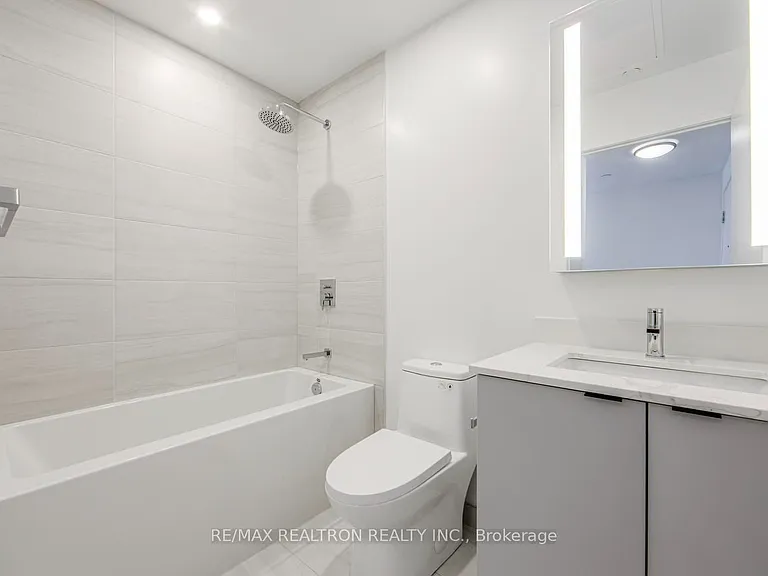 285 Dufferin St #303 — Photo 15