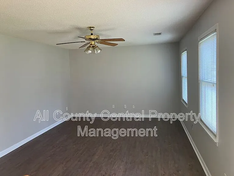 1328 Grayson Valley Pkwy — Photo 3