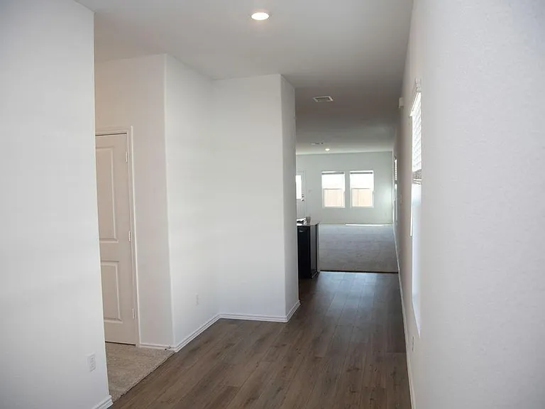 1127 Catfish Ln — Photo 5