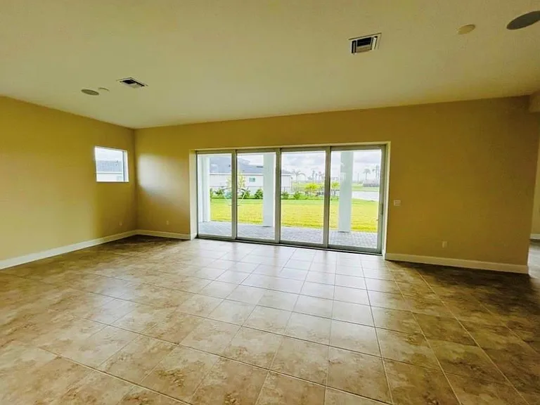 5199 Liberty Ln — Photo 5