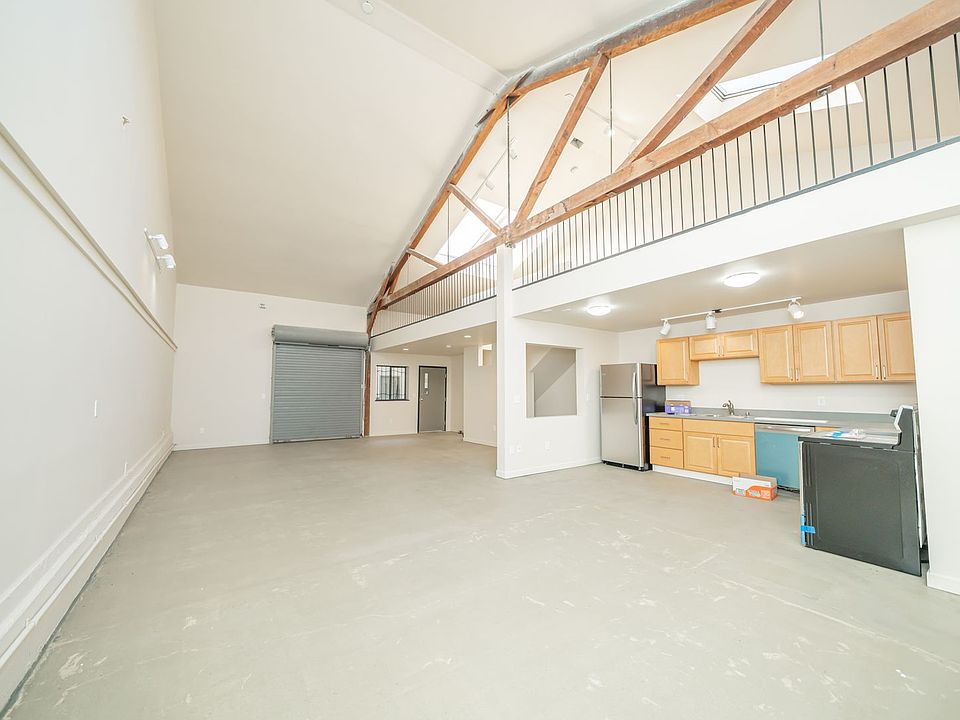 1st image of 1617 32nd St #E