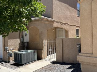 621 Little Wings Loop SW #1, Los Lunas, NM 87031