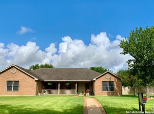 1333 Continental Dr S, Pleasanton, TX 78064
