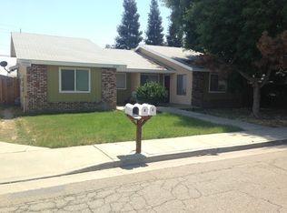 2121 W Della Ave #A, Porterville, CA 93257