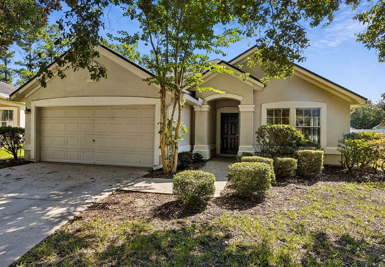 4 bed, 2.0 bath, 2016 sqft, $2,395 — Photo 2