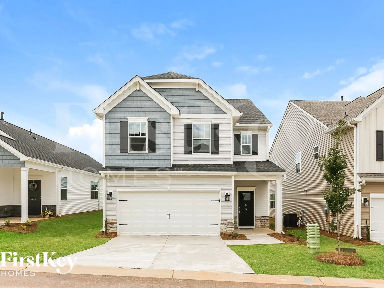4 bed, 3.5 bath, 2376 sqft, $2,420 — Photo 1
