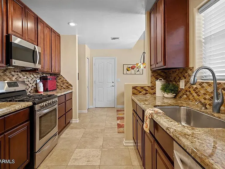 6339 E Claire Dr — Photo 23